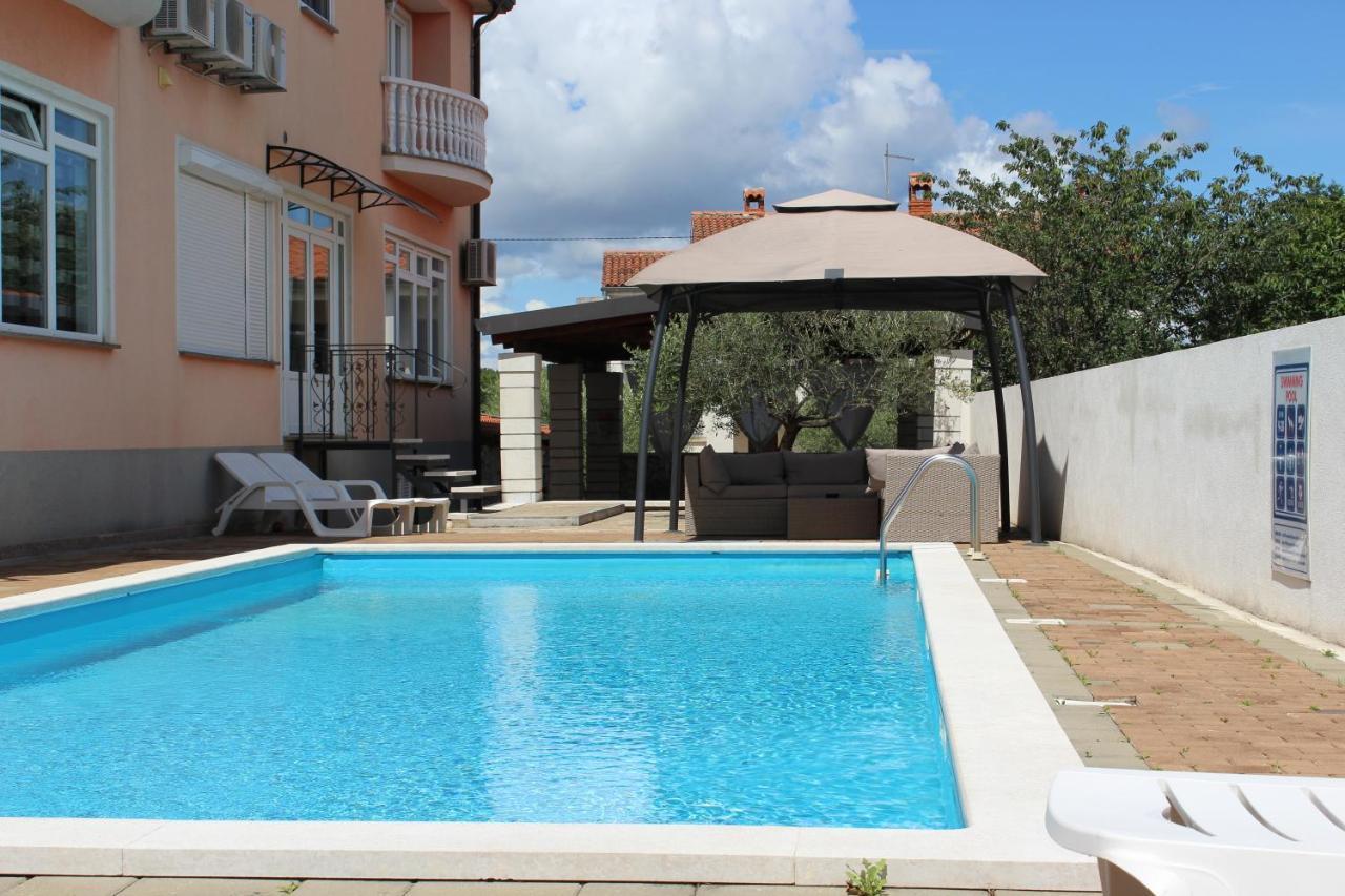 Apartments Kimm Poreč Buitenkant foto